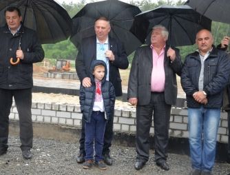 Placing the first brick on the new VIMAL starch factory-305
