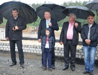 Placing the first brick on the new VIMAL starch factory-306
