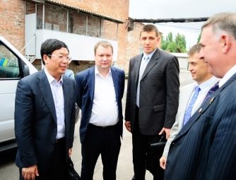 Chinese delegation from Wuxi Chamber of Comerce visiting VIMAL-67