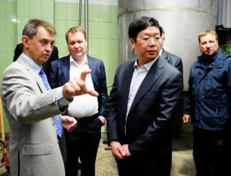 Chinese delegation from Wuxi Chamber of Comerce visiting VIMAL-69